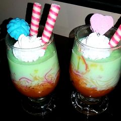 A picture of Custard jello faluda.