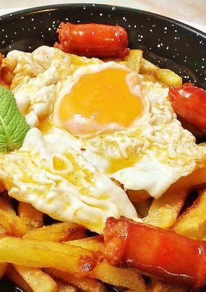Foto principal de Huevo frito con chistorra y patatas
