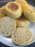 Kovásszal készült English muffin