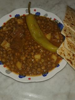 صورة لوصفة شوربة عدس مع كسرة الفرينة (طحين) بناان 😘