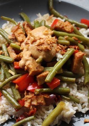A picture of Vegan Gado Gado.