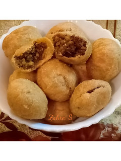 A picture of Dry Kachori.