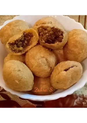 A picture of Dry Kachori.