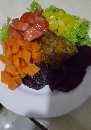 Una foto de Ensalada colorida