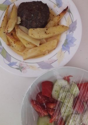 Φωτογραφία της συνταγής Πρόβατο μπιφτέκι με πατάτες