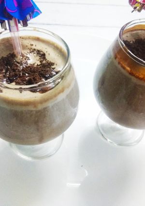 ড্রাইফ্রুট চকলেট মিল্কশেক (dryfruit chocolate milkshake recipe in Bengali) রেসিপির প্রধান ছবি