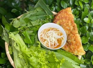 Hình của món Bánh xèo miền trung.