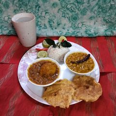 A picture of Bengali lunch thali.