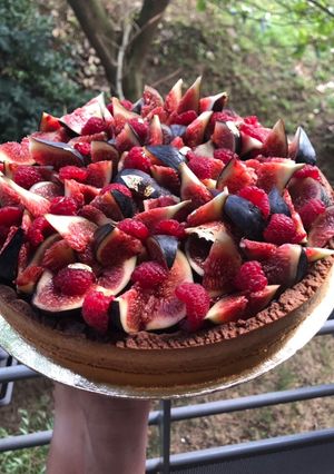 Une photo de Tarte figues - framboises 🌸