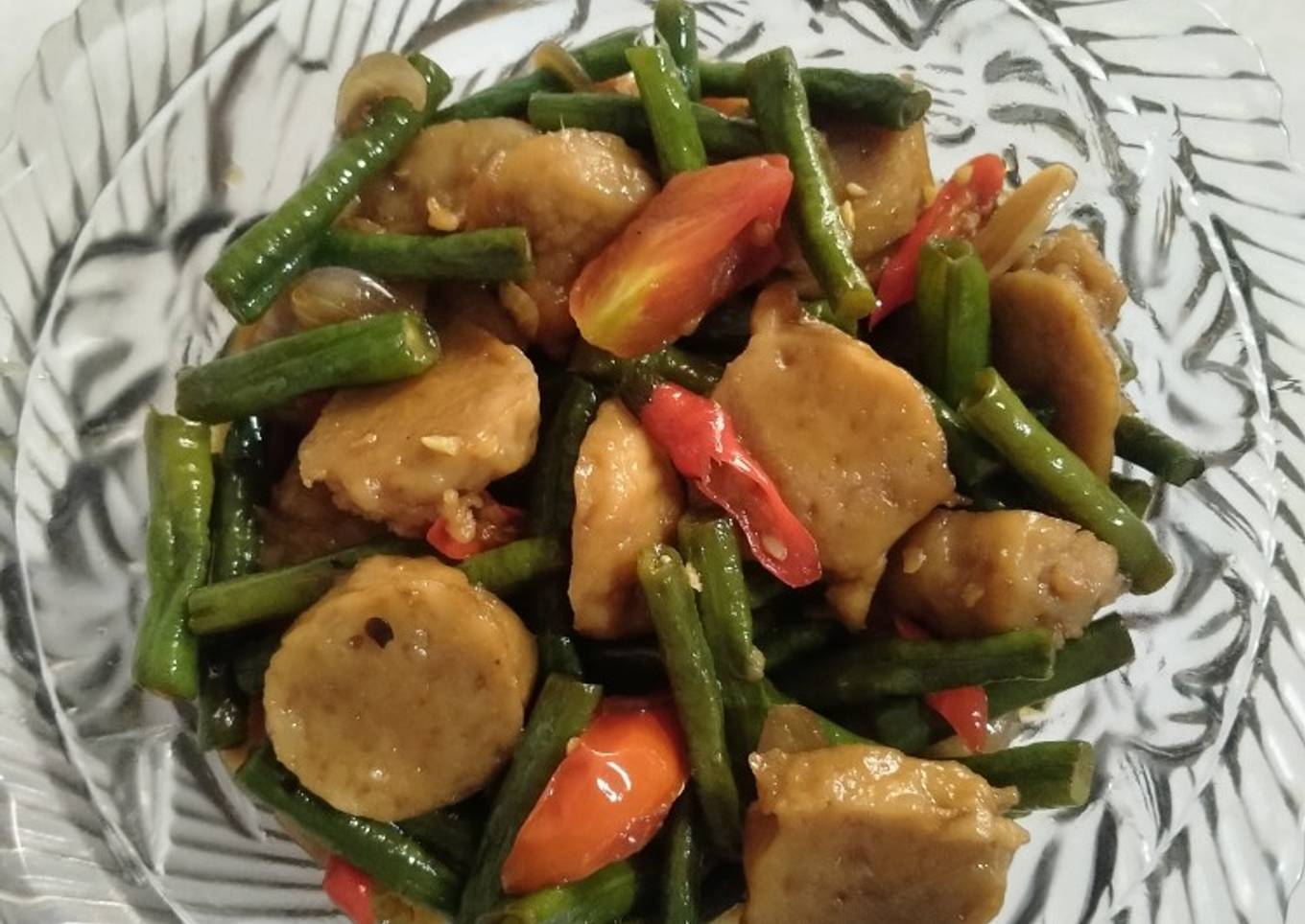Tumis kacang panjang dengan bakso