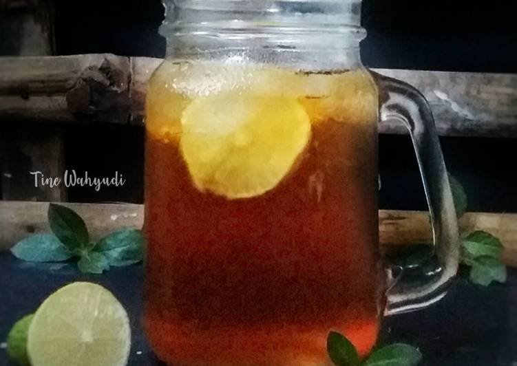 Cara Gampang Menyiapkan Ice Lemon Tea yang Bikin Ngiler