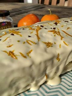 Una foto de Banana Bread con Mandarina y Chocolate Blanco
