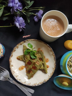 स्पिनच मूंग स्प्राउट्स वॉफल (spinach moong sprouts waffle recipe in Hindi) रेसिपी मुख्य फोटो