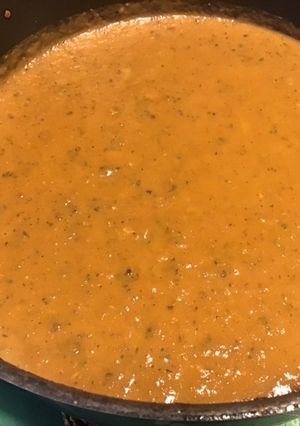 Une photo de Soupe de légumes mijotés aux épices marocaines et coriandre hachée