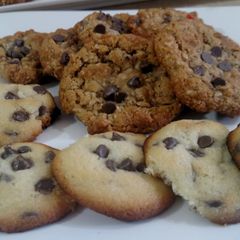 Chocolate Chip cookies❣ A picture of Chocolate Chip cookies❣.