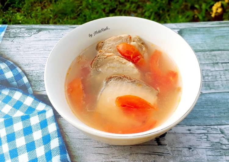 Langkah Mudah untuk Menyiapkan Sup Tuna kuah Bening Anti Gagal