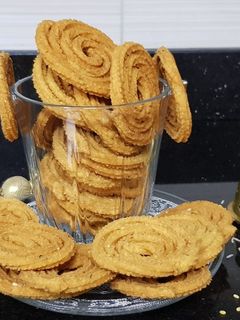 चकली (भाजणी की) (Chakli recipe in Hindi) रेसिपी मुख्य फोटो