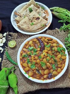 વાલનું શાક (Val Shak Recipe in Gujarati) રેસીપી મુખ્ય ફોટો