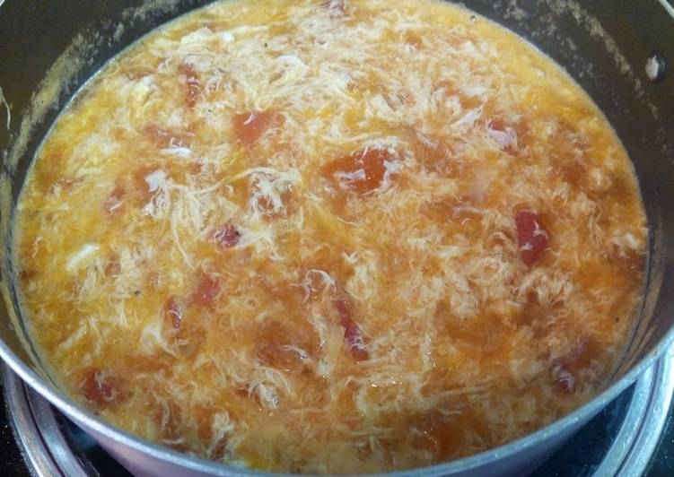 Now You Can Have Your Summer Soup ~~ Tomato Egg Drop Soup