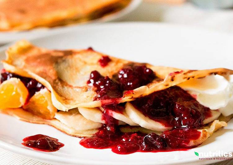Receta de crêpes caseros con sirope de frutos rojos