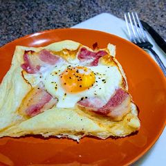 A picture of Egg and Bacon Squares.