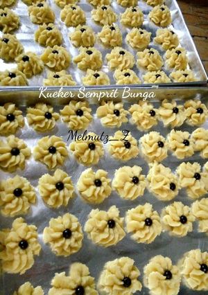 Foto resep 18. KueKer Semprit Bunga 1 kg