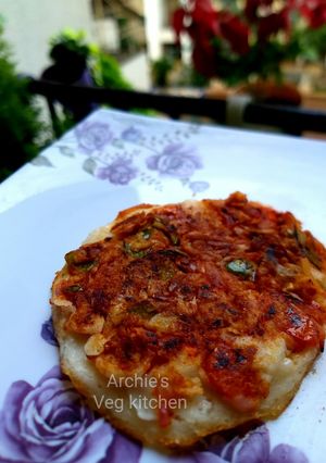 A picture of Veg uttapam.