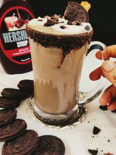 ओरियो कॉफी (oreo coffee shake recipe in Hindi) रेसिपी मुख्य फोटो