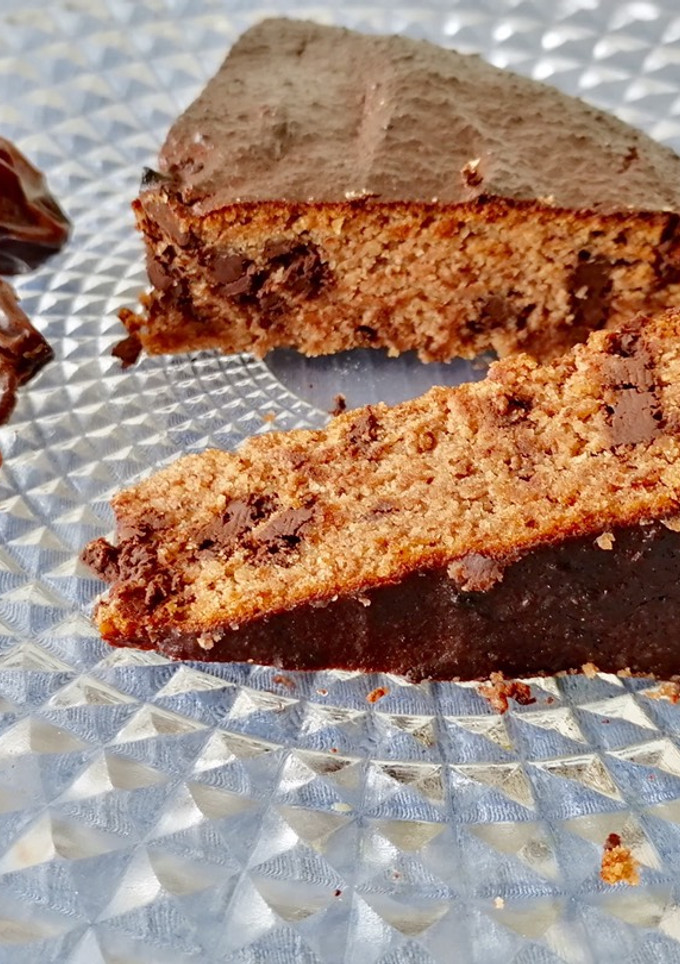 Una foto de Tarta de almendras, nueces y dátiles sin gluten