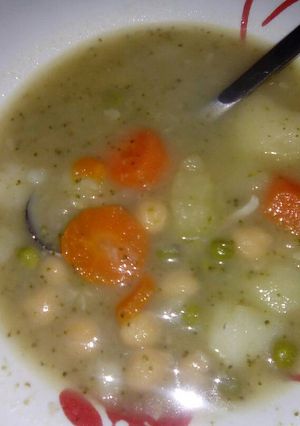 Una foto de Garbanzos con verduras