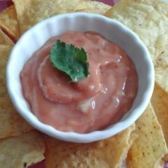 A picture of Veg mayo sauce.