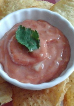 A picture of Veg mayo sauce.