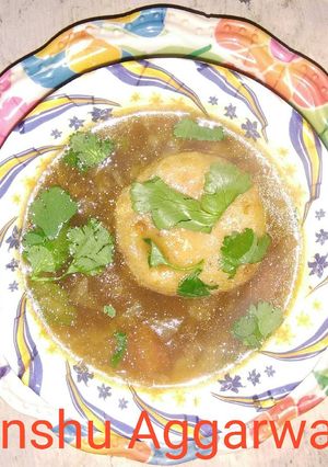A picture of Wontone soup.