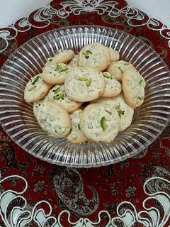 عکسی از دستور شیرینی پفکی گردویی