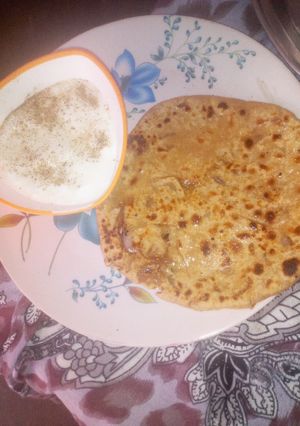 A picture of Aalu Parantha.
