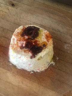 Una foto de Ensaladilla de pulpo, surimi y gambas