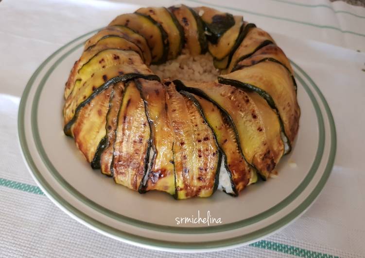 Ciambella di riso con zucchine