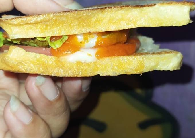 Ini dia! Resep buat Burger roti tawar  spesial