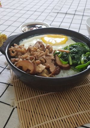 Hình của món Cơm gà tay cầm.