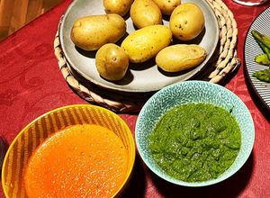 Foto principal de Cena saludable! Lubina, tirabeques y patatas con mojo rojo y verde