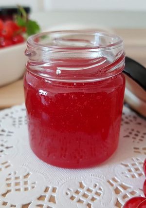 O poză a rețetei Dulceață de coacăze roz.