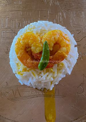 A picture of Chingri Bhaape.