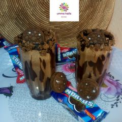 A picture of Oreo milkshake.