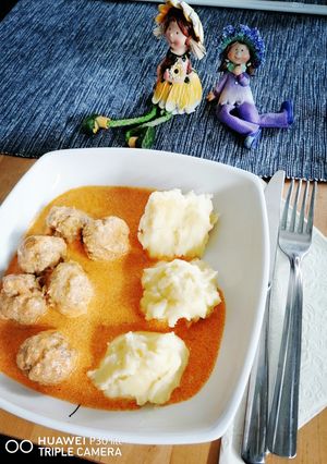 Tejfölös húsgombóc recept fotója