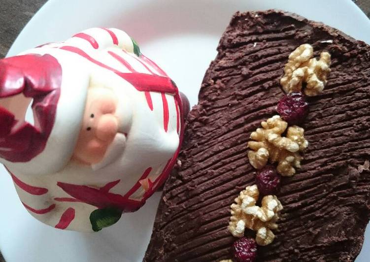 Turrón crujiente de chocolate con arándanos