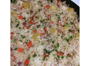 Una foto de Arroz hawaiano