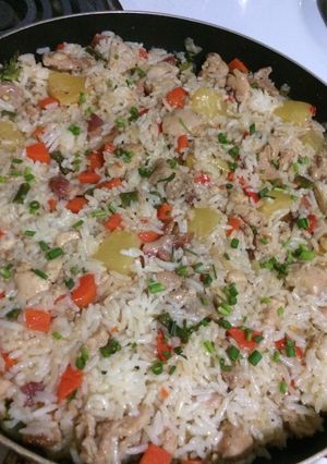 Una foto de Arroz hawaiano