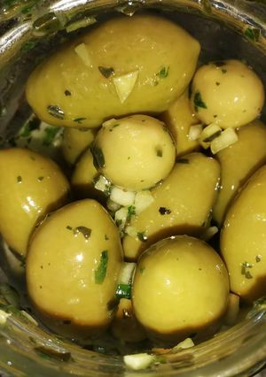 Une photo de Olives marinées