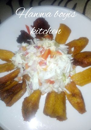 A picture of Plaintain with cabbage.