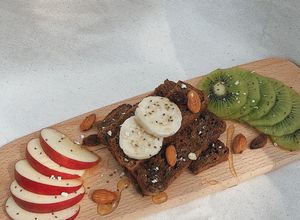 Hình của món Toast bánh mì đen healthy.
